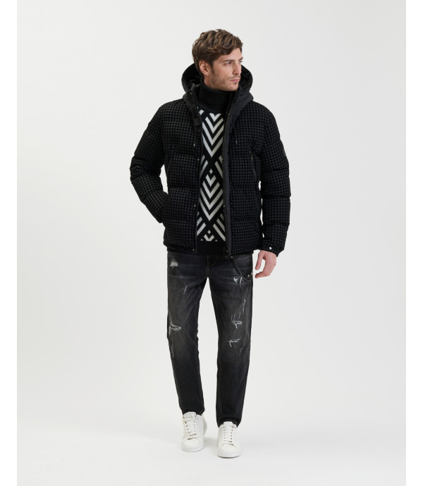 Turtleneck with contrasting geometric pattern