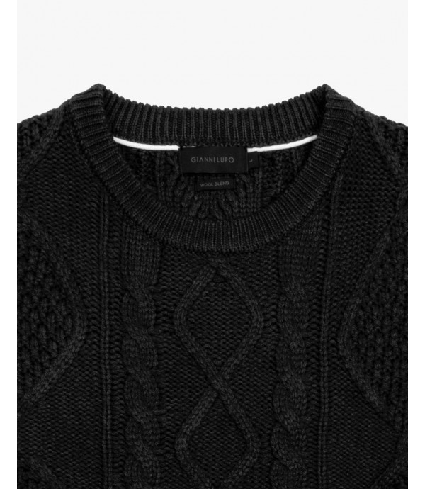 Cable knit pullover